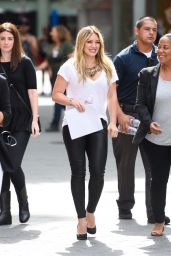 Hilary and Haylie Duff at 