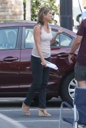 Jennifer Aniston on the Set of 