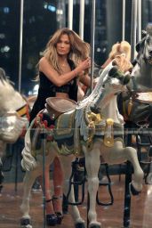 Jennifer Lopez – Filming New Music Video for ‘El Mismo Sol’