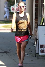 Kaley Cuoco - Out in Studio City, August 2015