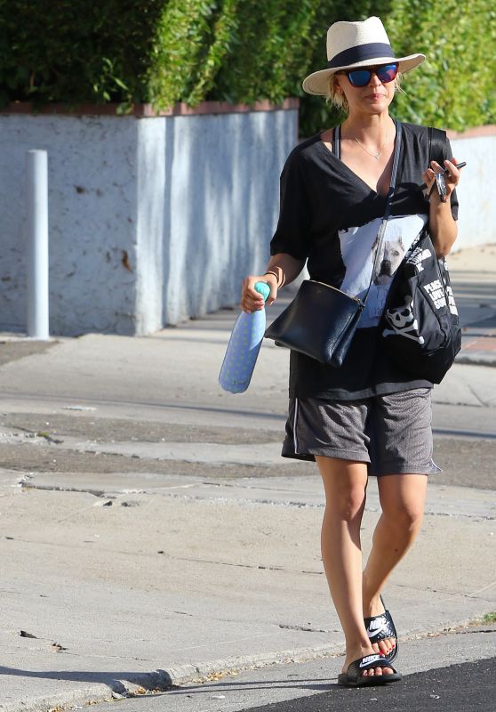Kaley Cuoco Street Style - Out in Los Angeles, August 2015