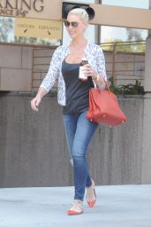 Katherine Heigl Casual Style - Out in Los Angeles, August 2015