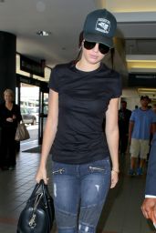 Kendall Jenner Airport Style - at LAX, August 2015