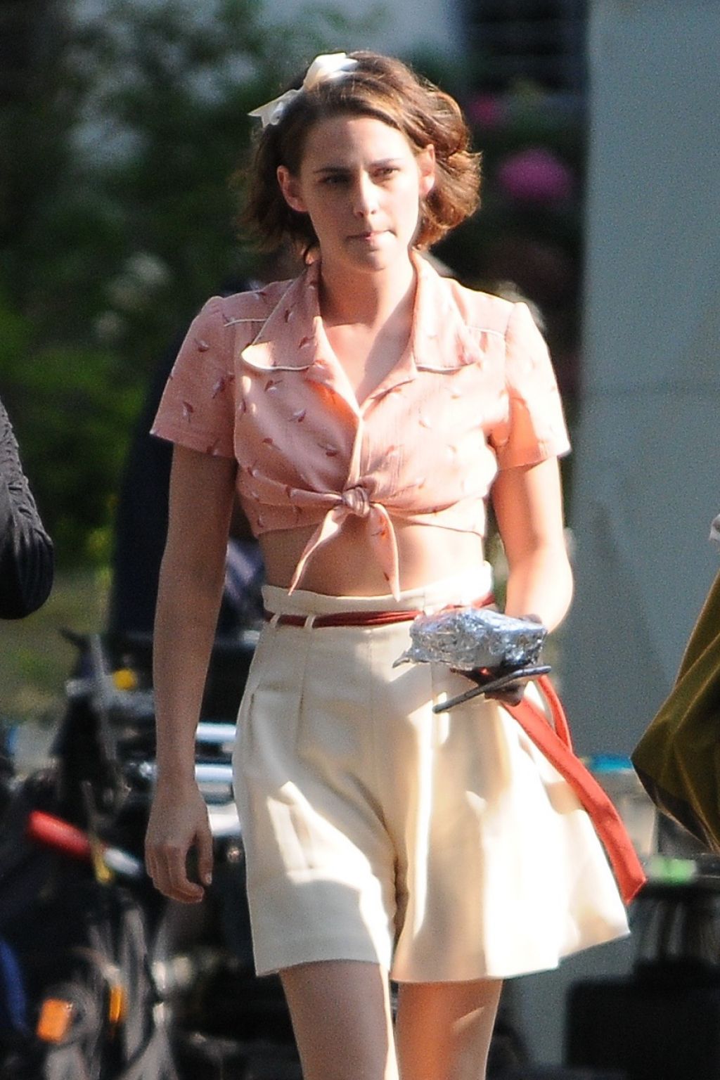 Kristen Stewart on the Set of a New Woody Allen Movie in Los Angeles ...