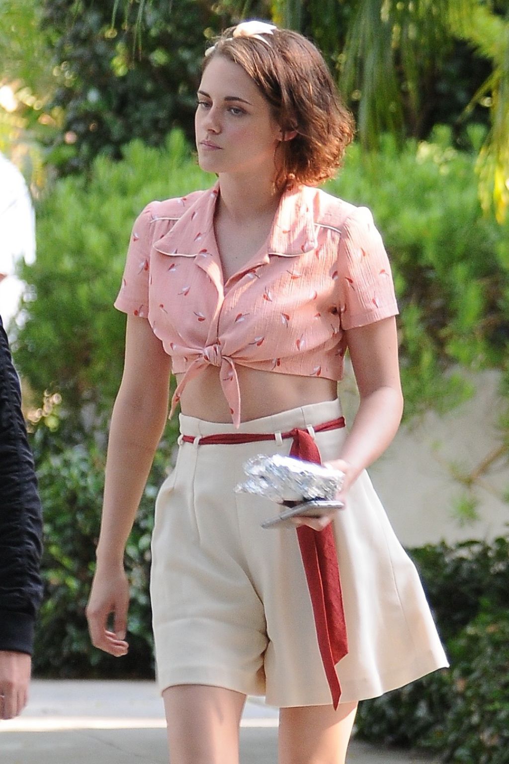 Kristen Stewart on the Set of a New Woody Allen Movie in Los Angeles ...