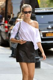 Lada Kravchenko Style - Out in New York City, August 2015