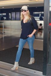 Reese Witherspoon at LAX Airport, August 2015