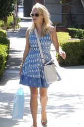 Reese Witherspoon Refueling Her Car, Brentwood, August 2015