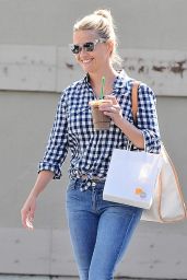 Reese Witherspoon Street Style - Out in Santa Monica, July 2015