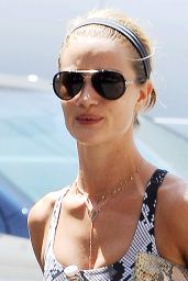 Rosie Huntington-Whiteley - Leaving the Gym in West Hollywood, August 2015