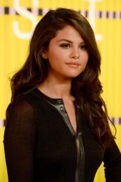 Selena Gomez – 2015 MTV Video Music Awards at Microsoft Theater in Los Angeles