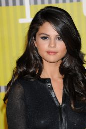 Selena Gomez – 2015 MTV Video Music Awards Part II
