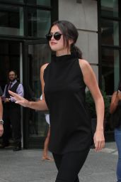 Selena Gomez Casual Style - Out and About in New York City, August 2015