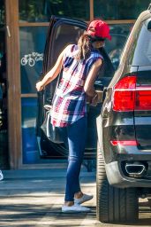 Selena Gomez Leaving Pedalers Fork Restaurant in Calabasas, August 2015