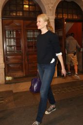  Nicole Kidman Leaving The Noel Coward Theatre in London, September 2015