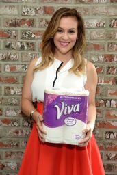 Alyssa Milano - Alyssa Milano Signature Designs by Viva Towels Launch in West Hollywood