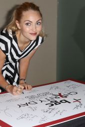 AnnaSophia Robb - Annual Charity Day Hosted by Cantor Fitzgerald and BGC in NYC