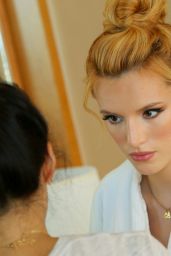 Bella Thorne Getting Ready For The 2015 MTV Video Music Awards in Los Angeles