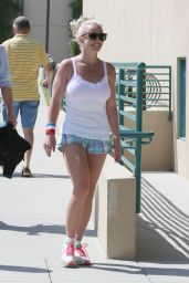 Britney Spears - Out in Calabasas, September 2015