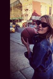 Camille Rowe – Twitter, Instagram and Personal Pics, September 2015