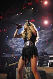 Carrie Underwood Performs at Apple Music Festival in London, September 2015