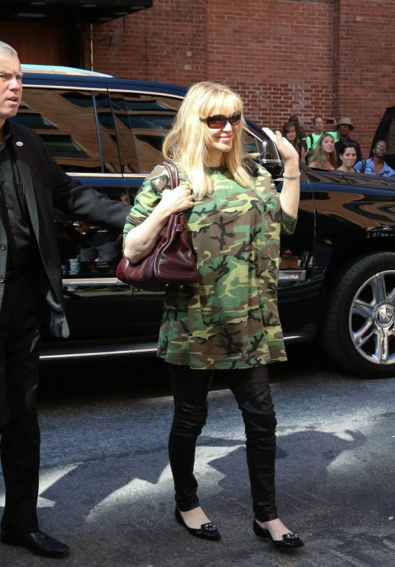 Courtney Love Arrives at the Kanye West Fashion Show in New York, September 2015