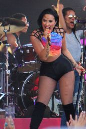 Demi Lovato at Jimmy Kimmel Live in Hollywood, August 2015
