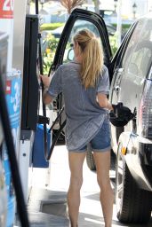 Denise Richards Getting Gas in Malibu, September 2015