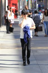 Ellen Page Casual Style - Out in LA, September 2015
