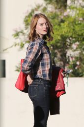 Emma Stone - La La Land Set Pics - Pasedena, September 2015