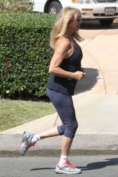 Goldie Hawn in Leggings - Out for a Walk in Brentwood, September 2015