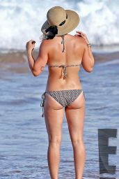 Hilary Duff in a Bikini in Hawaii, September 2015