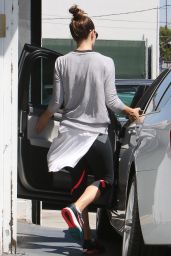 Jessica Biel - Leaving the Gym in West Hollywood, August 2015