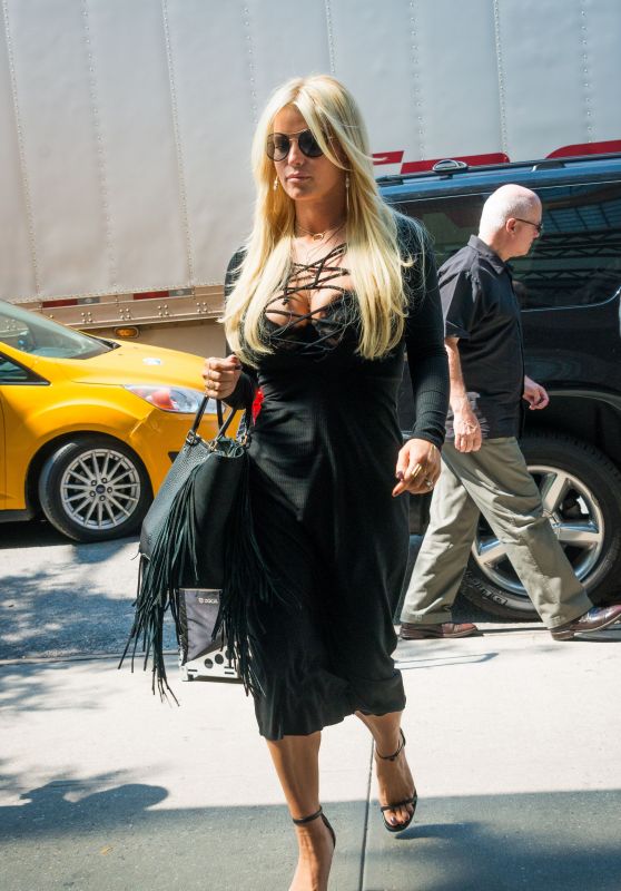 Jessica Simpson Style - Out in New York City, September 2015