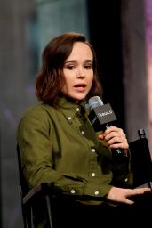 Julianne Moore & Ellen Page - 