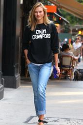 Karlie Kloss Street Style - New York City, September 2015