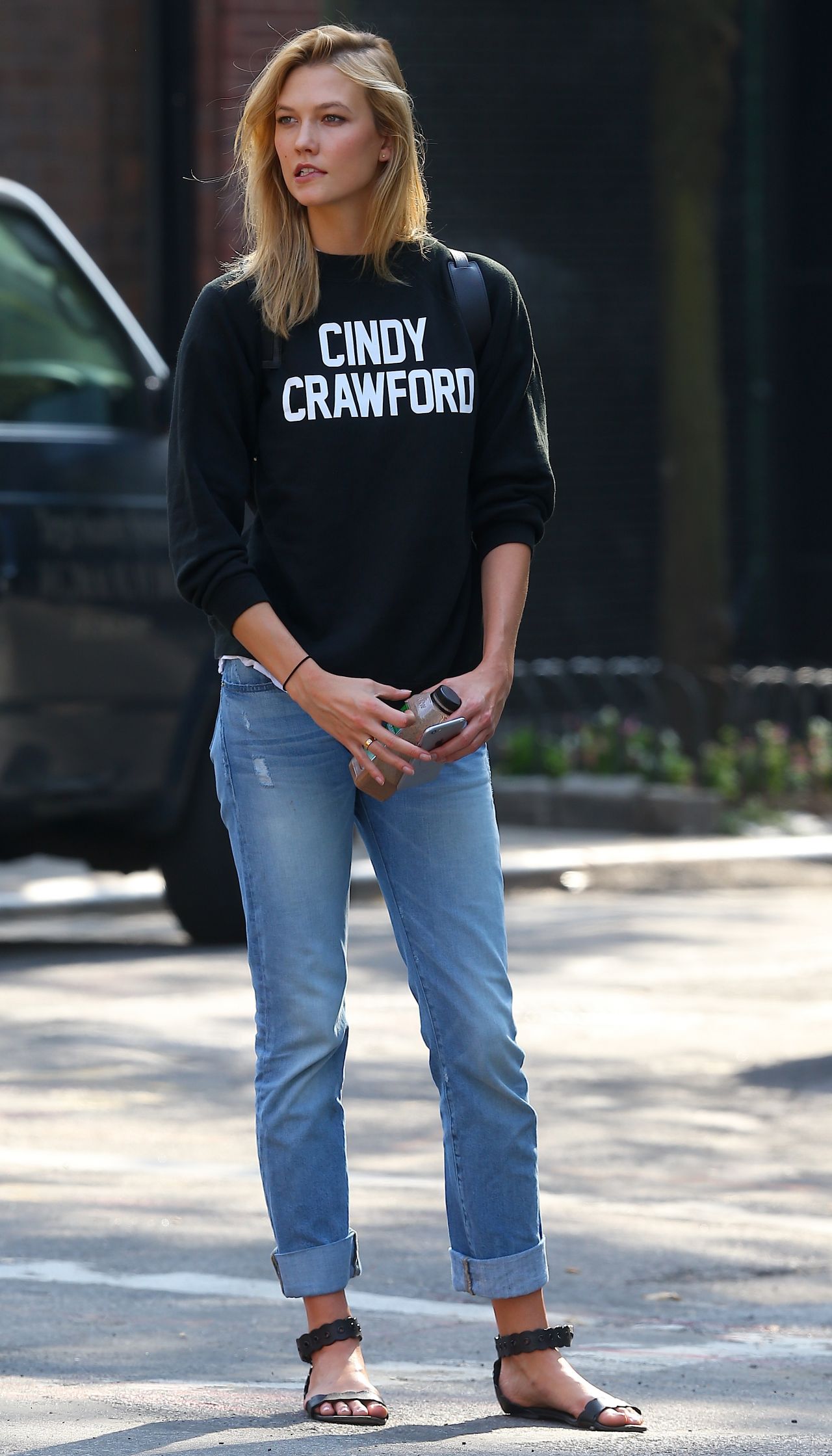 Karlie Kloss Street Style - New York City, September 2015 • CelebMafia