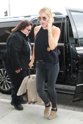Kate Hudson Airport Style - at LAX, August 2015