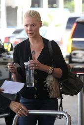 Katherine Heigl is Set to Depart on Her Flight at LAX, September 2015