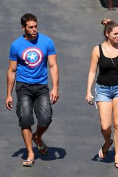Kelly Brook & Boyfriend Jeremy Parisi - Out in Manhattan Beach, September 2015