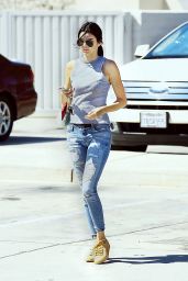 Kendall Jenner - Heading into In-N-Out For Lunch in Sherman Oaks, September 2015