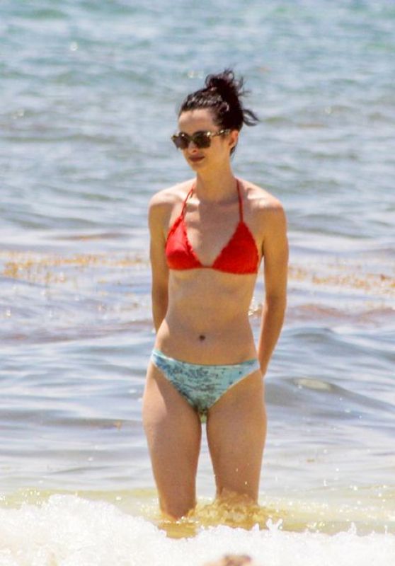 Krysten Ritter Bikini Candids - Beach in Cancun, September 2015