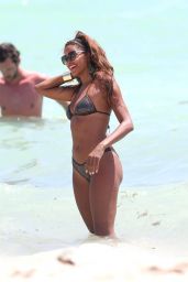 laudia Jordan Bikini Candids - Miami, September 2015