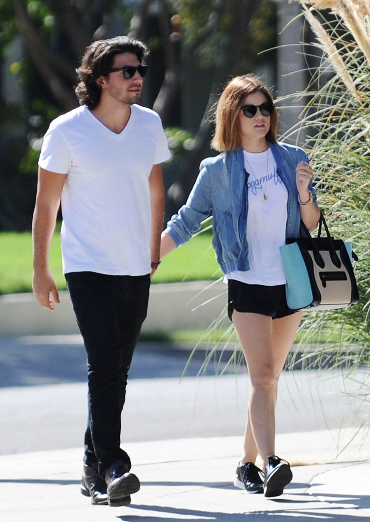 Lucy Hale Enjoys Day With Boyfriend Out In Studio City September   Lucy Hale Enjoys Day With Boyfriend Out In Studio City September 2015 2 