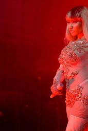 Nicki Minaj - Preforming at the Givenchy Party - Milan Fashion Week S/S 2016