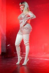 Nicki Minaj - Preforming at the Givenchy Party - Milan Fashion Week S/S 2016