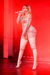 Nicki Minaj - Preforming at the Givenchy Party - Milan Fashion Week S/S 2016