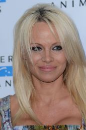 Pamela Anderson - The Hidden Heroes Gala in Culver City