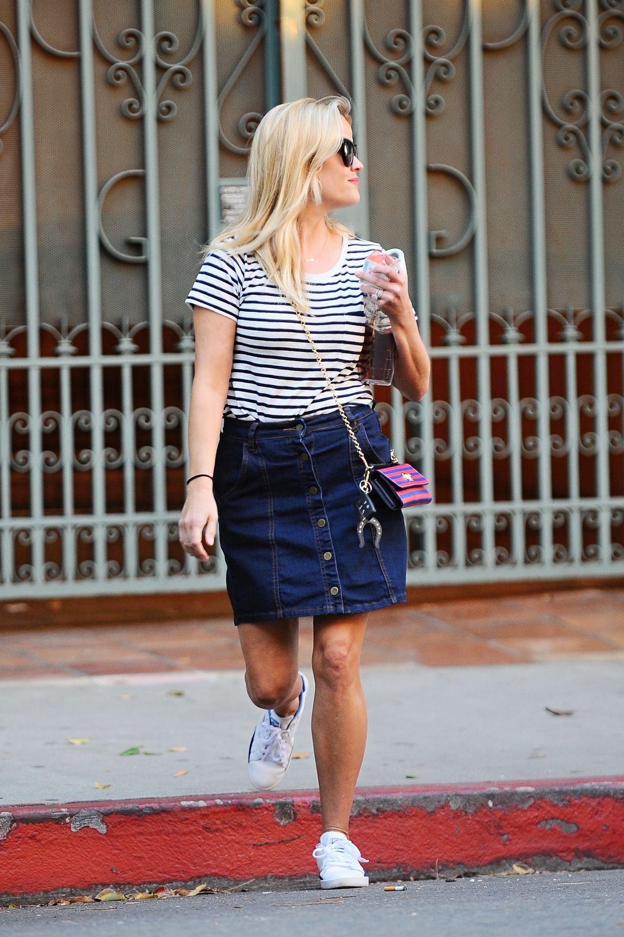 Reese Witherspoon Santa Monica October 20, 2018 – Star Style