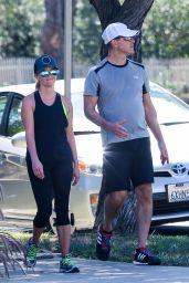 Reese Witherspoon in Leggings - Jogging in Santa Monica, September 2015